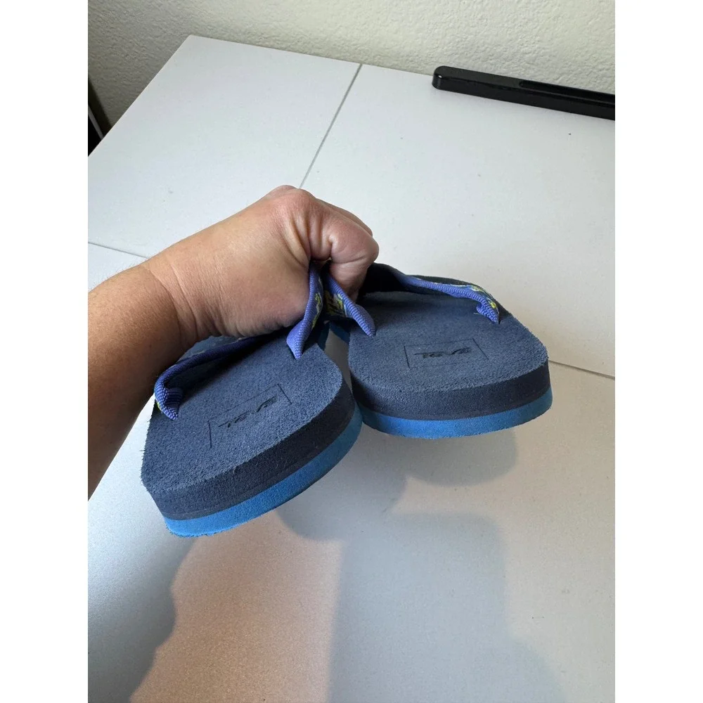 Teva Mush II‎ Flip Flop Sandals Kids Size 3 Blue Geometric Pattern Gorpcore